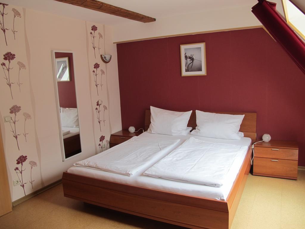 Hotel Weinhof Michael Morbach Zeltingen-Rachtig Zimmer foto